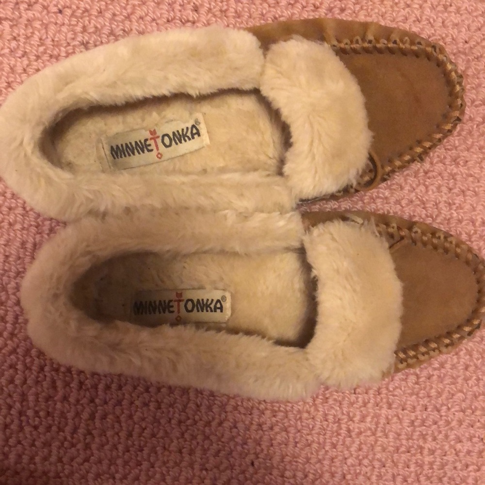 Moccasin slippers